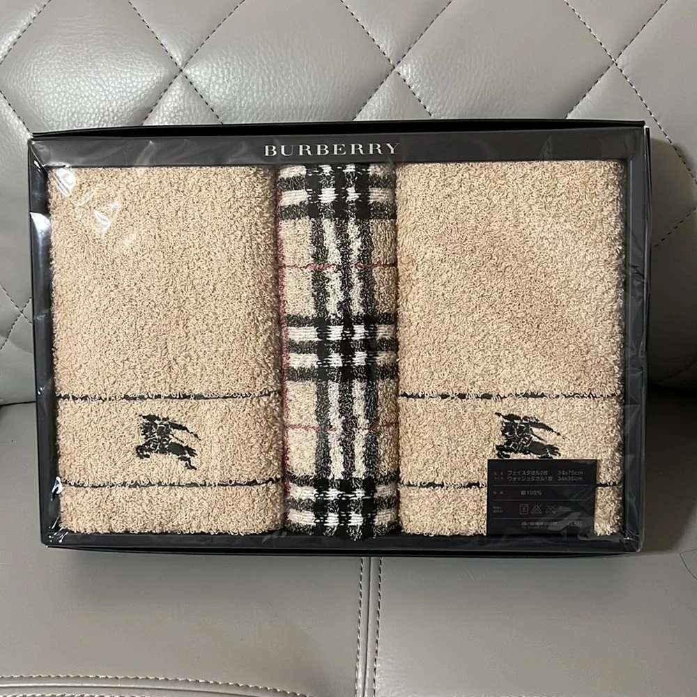 Burberry face/hand towel